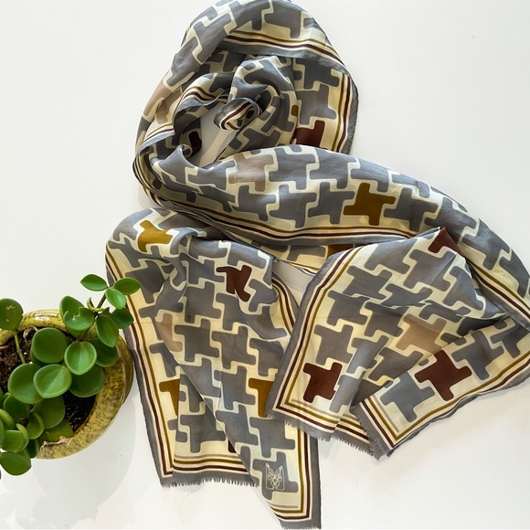 Vintage Accessories - VINTAGE Silk Gray & Brown Geometric Scarf